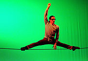 Lucas Bergandi - Drahtseil  Varieté Show „Stardust“ im GOP Varieté-Theater München vom 04.11.2015-10.01.2016 Das Beste von morgen mit jungen Newcomern (©Foto. Ingrid Grossmann)